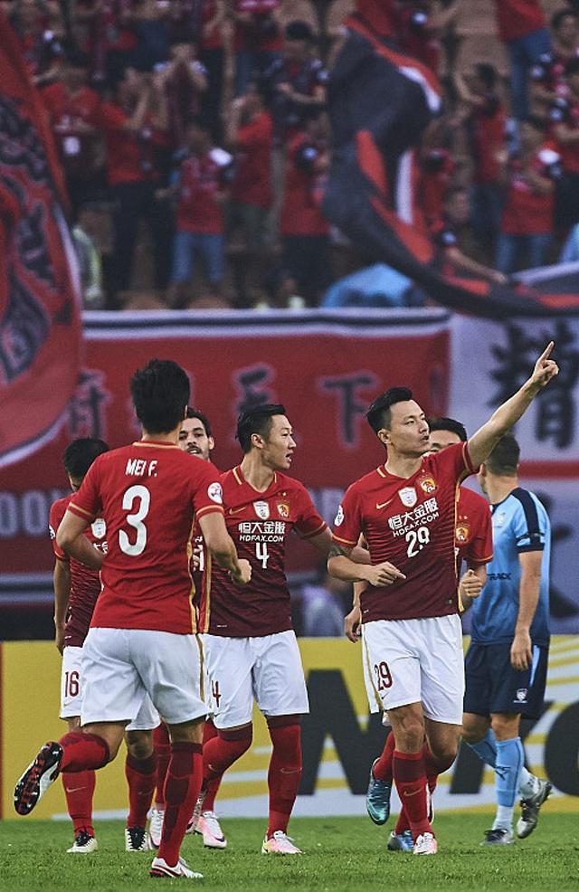 多伦多猛龙训练开放日，加时末段调整名单引欢呼，亚冠在即，年轻球员得到机会(多伦多猛龙洛杉矶湖人)-九游体育